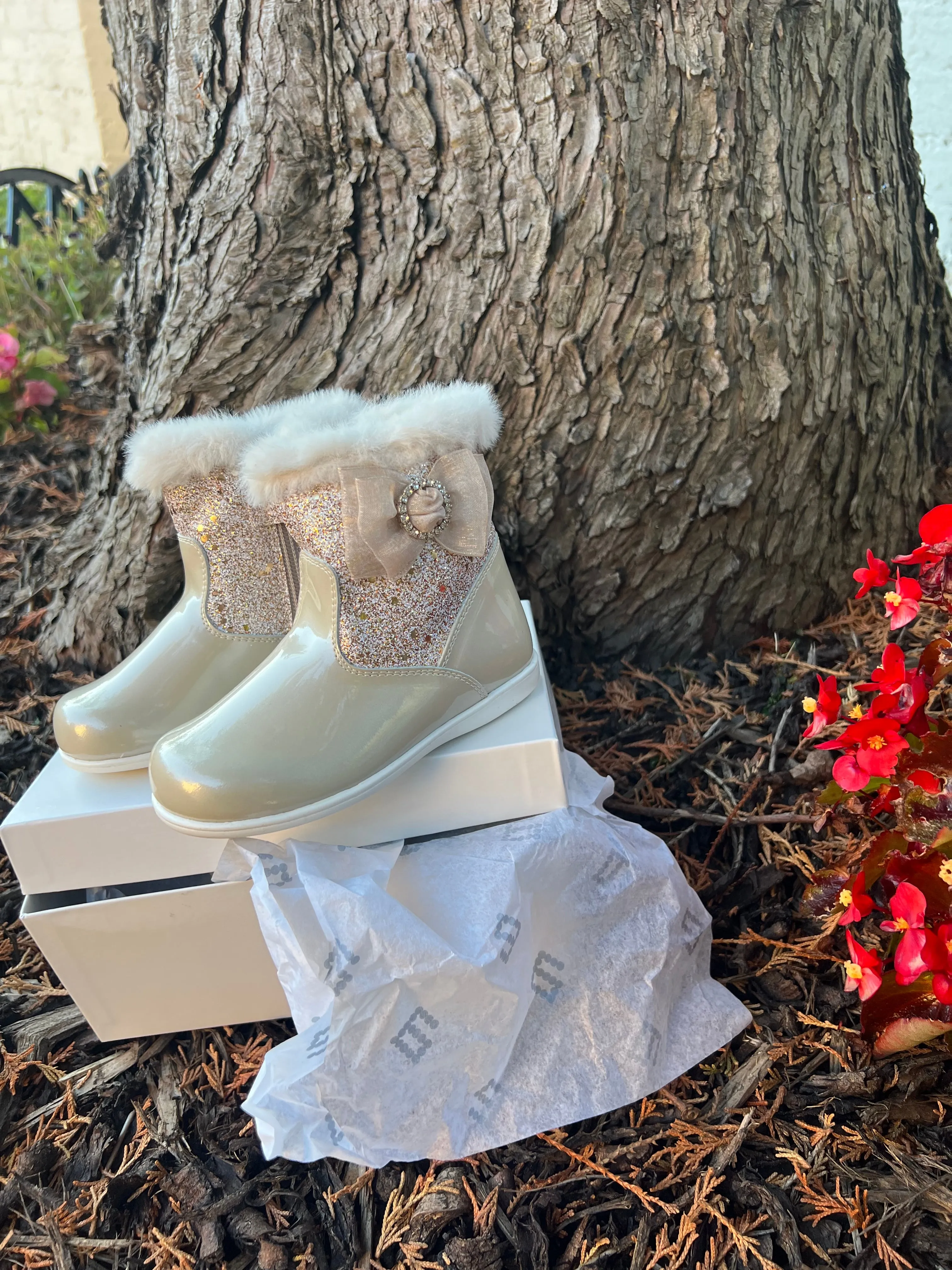 222327 Beig Gold Bow Andanines Boots